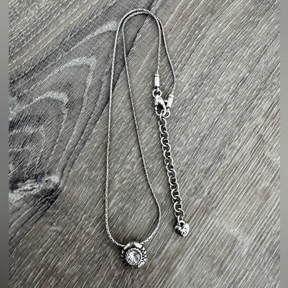 💞 BRIGHTON Fortino Petite Reversible Crystal Pendant Necklace - Picture 3 of 7